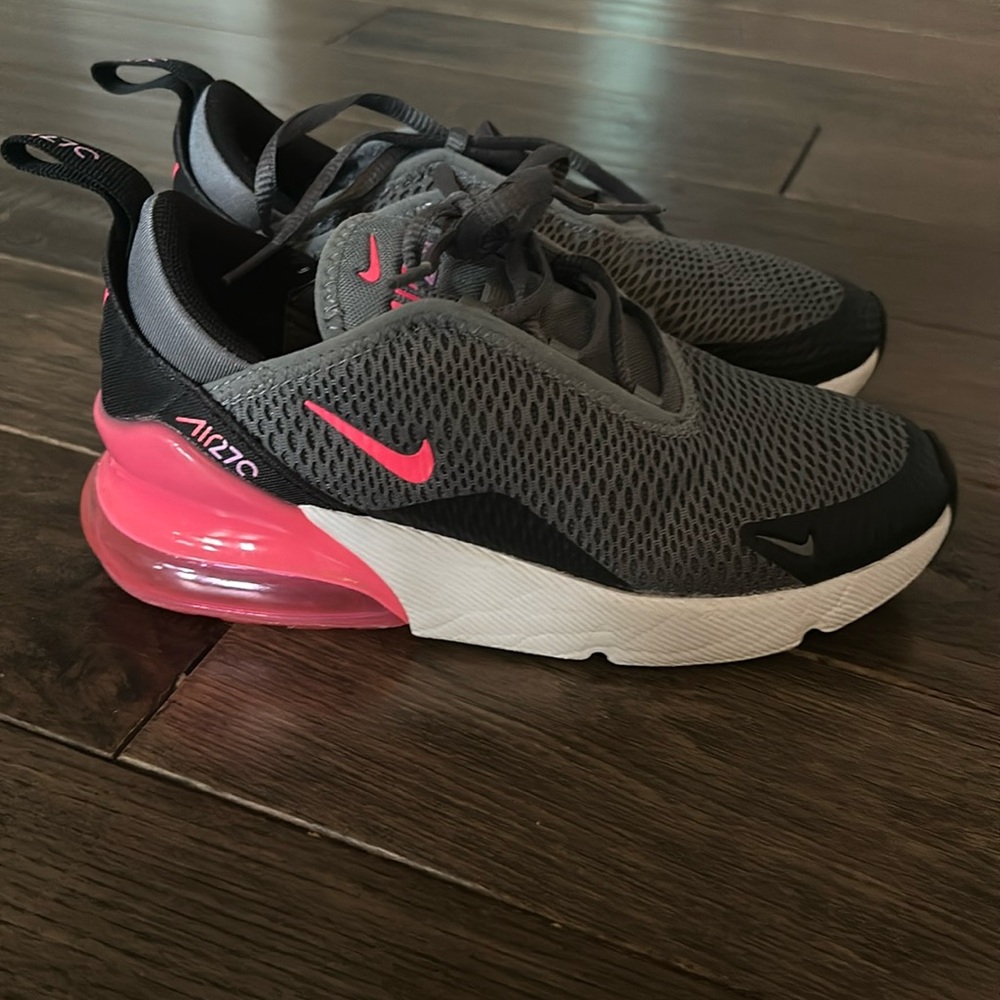Nike air sneakers size 2.5